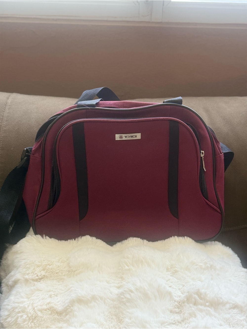T&G Burgundy and Black Travel Toiletry Bag